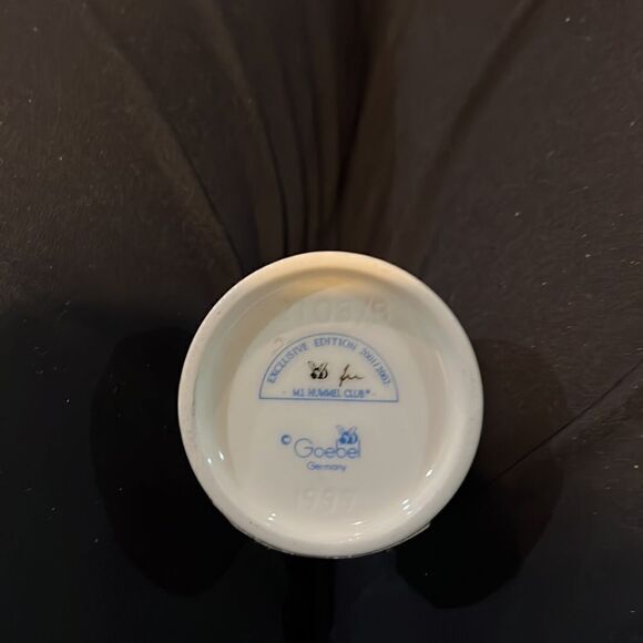 MJ Hummel Puppet Prince Exclusive Edition - Picture 6 of 6